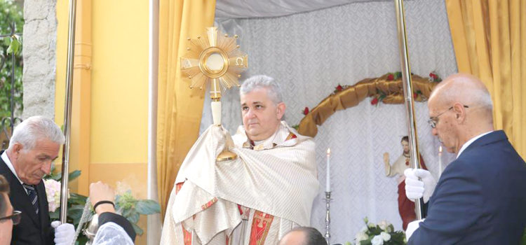 Processione del Corpus Domini nella zona di Perda Bona