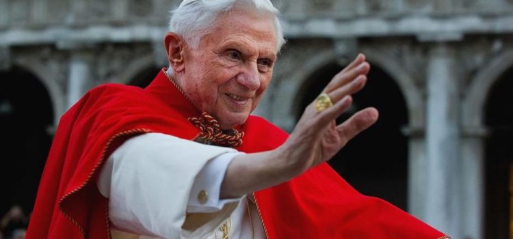 Santa Messa in suffragio del Papa emerito Benedetto XVI